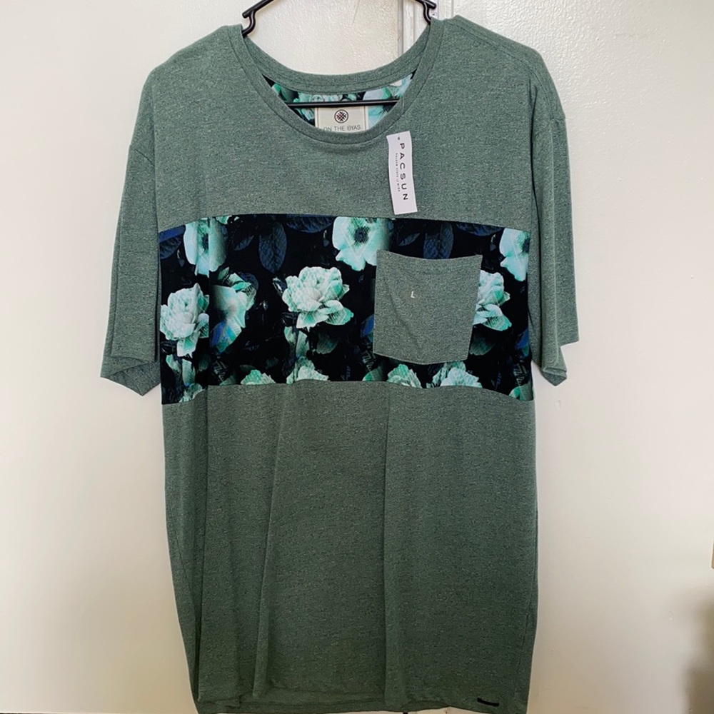 Green floral tee